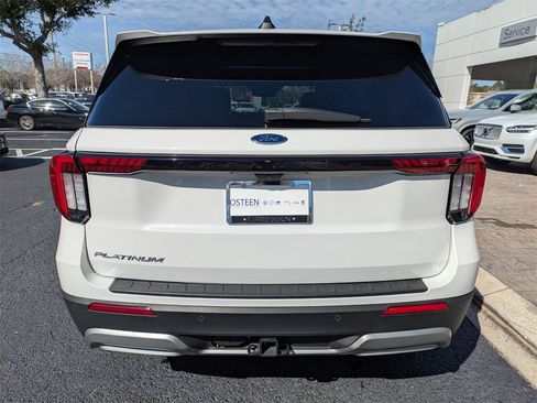 Used 2025 Ford Explorer Platinum image 5