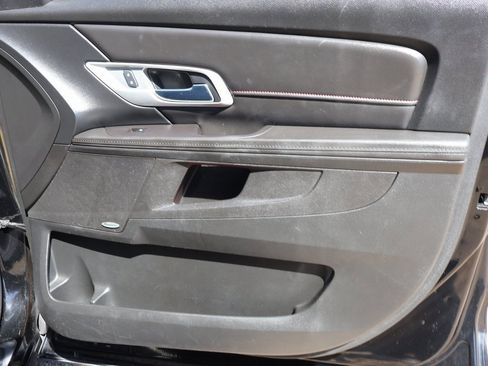 Used 2017 GMC Terrain SLT w/ Open Road Package image 9