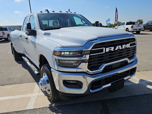New 2026 RAM 3500 Tradesman image 11
