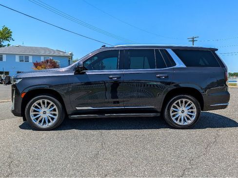 Used 2023 Cadillac Escalade Premium Luxury AWD/4WD image 9