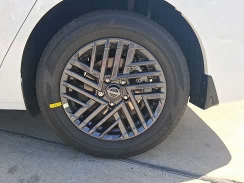 New 2026 Nissan Sentra SV w/ SV Convenience Package FWD image 28