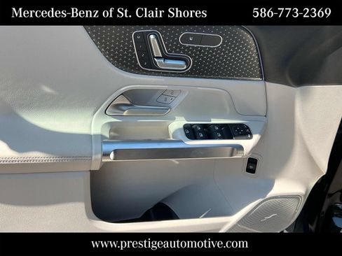 Used 2026 Mercedes-Benz GLB 250 4MATIC image 19