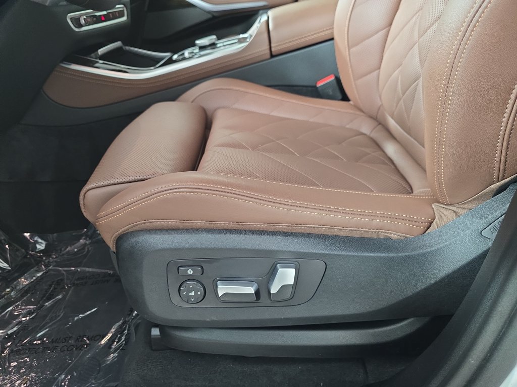 Certified 2024 BMW X5 xDrive40i w/ Premium Package AWD/4WD image 29
