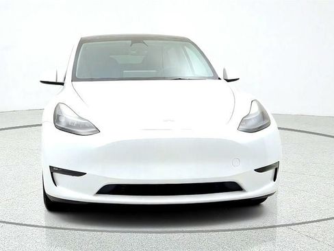 Used 2023 Tesla Model Y Long Range AWD/4WD image 2