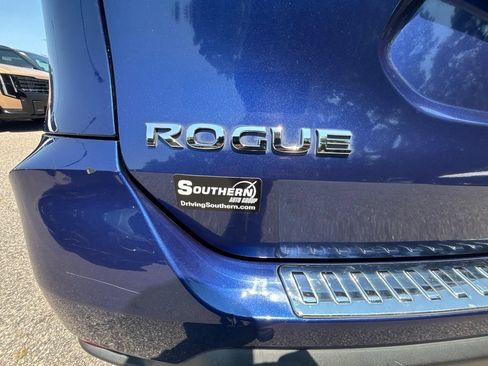 Used 2017 Nissan Rogue SL FWD image 25