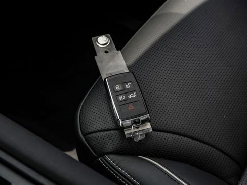 Used 2023 Land Rover Discovery HSE R-Dynamic AWD/4WD image 76