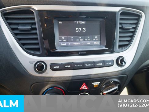 Used 2021 Hyundai Accent SE image 9