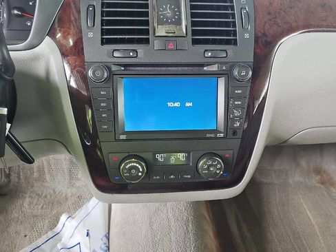 Used 2009 Cadillac DTS Base 4dr Sedan image 10