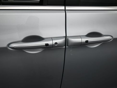 New 2026 Chrysler Pacifica Select image 24