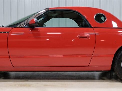 Used 2002 Ford Thunderbird RWD image 2