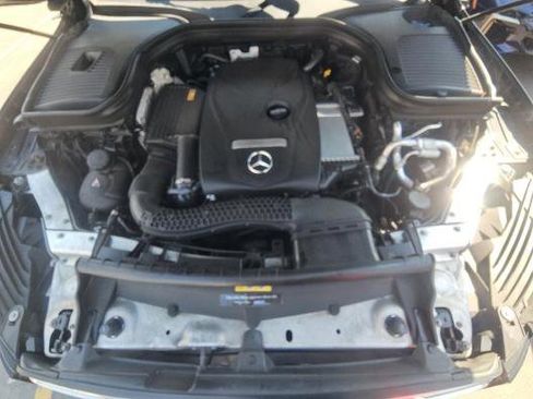 Used 2018 Mercedes-Benz GLC 300 4MATIC w/ Multimedia Package image 8