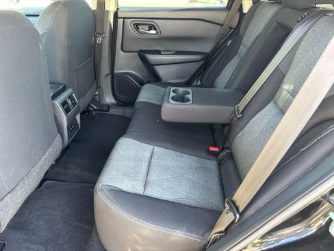 Used 2025 Nissan Rogue SV FWD image 16