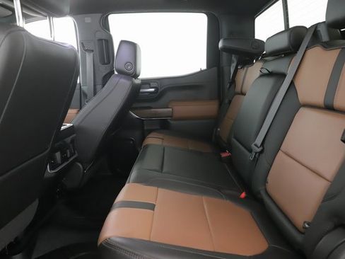 Used 2022 Chevrolet Silverado 1500 High Country w/ Technology Package image 30