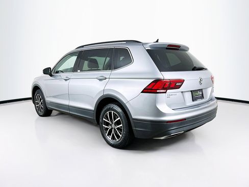 Used 2019 Volkswagen Tiguan SE w/ Panoramic Sunroof Package image 5