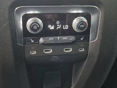Used 2023 GMC Yukon XL Denali Ultimate AWD/4WD image 14