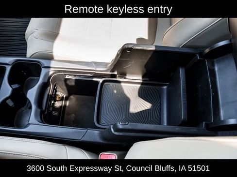 Used 2018 Honda CR-V Touring image 14