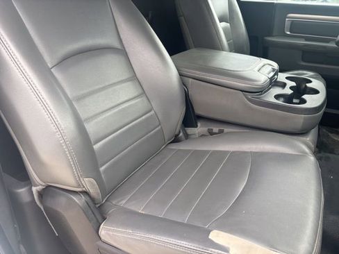 Used 2016 RAM 2500 Tradesman w/ Chrome Appearance Group image 28