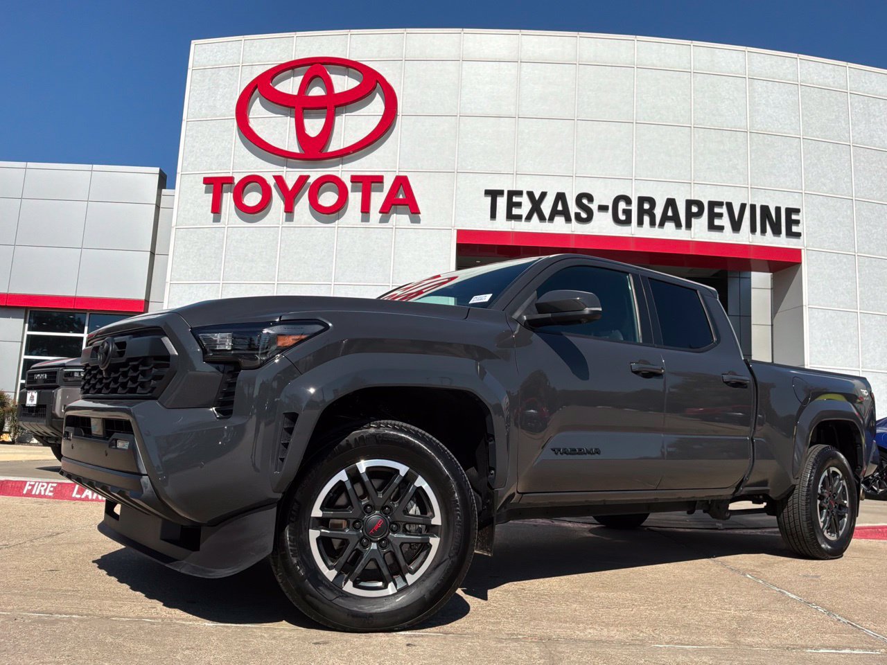 Used 2024 Toyota Tacoma TRD Sport w/ TRD Sport Premium Package AWD/4WD image 2