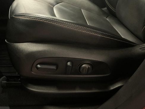 Used 2024 Chevrolet Equinox Premier FWD image 16