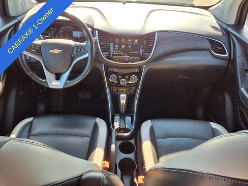 Used 2018 Chevrolet Trax Premier w/ Midnight Edition AWD/4WD image 14