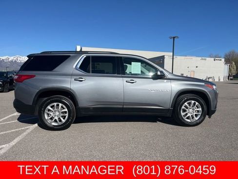 Used 2021 Chevrolet Traverse LT AWD/4WD image 2