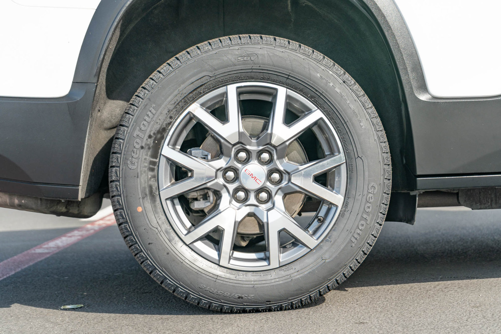 Used 2023 GMC Acadia SLT FWD image 11