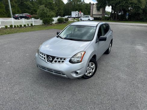 Used 2015 Nissan Rogue S FWD image 2