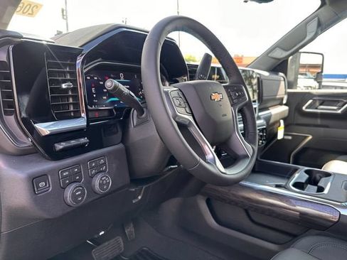 New 2026 Chevrolet Silverado 2500 LTZ w/ LTZ Premium Package AWD/4WD image 17
