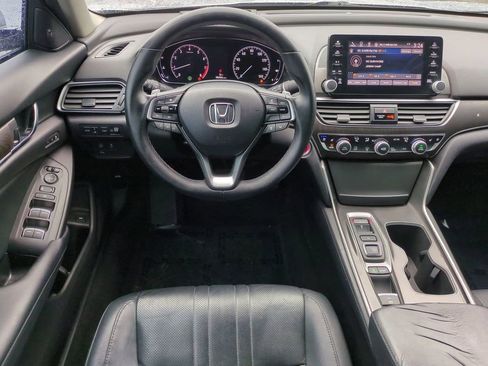 Used 2018 Honda Accord Touring image 15