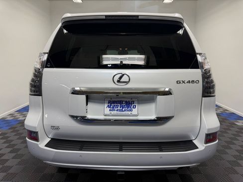 Used 2018 Lexus GX 460 Luxury w/ Preferred Accessory Package AWD/4WD image 12