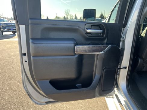 Used 2021 Chevrolet Silverado 3500 LTZ w/ LTZ Plus Package image 11