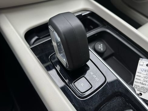 Used 2024 Volvo S60 B5 Plus w/ Climate Package image 16