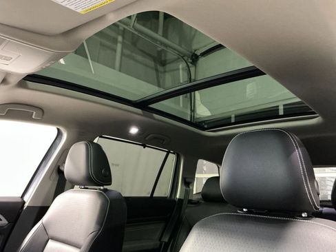 Used 2023 Volkswagen Atlas SE image 30