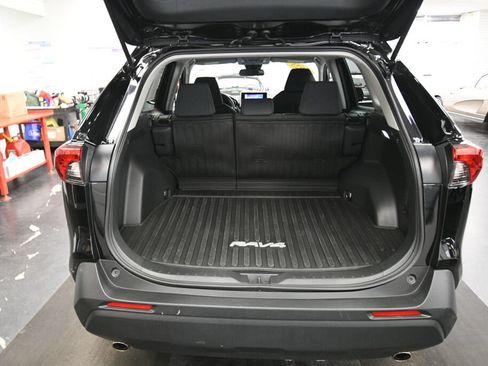 Certified 2025 Toyota RAV4 LE AWD/4WD image 21