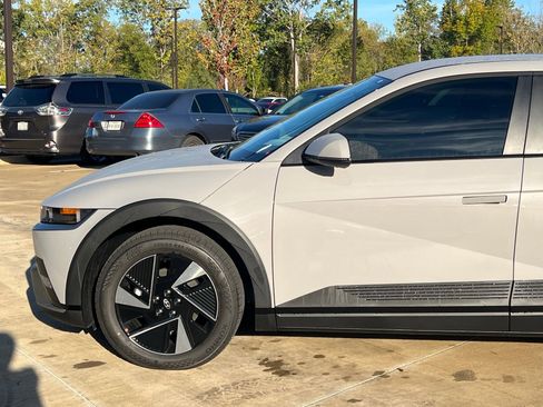 New 2026 Hyundai Ioniq 5 SE image 7