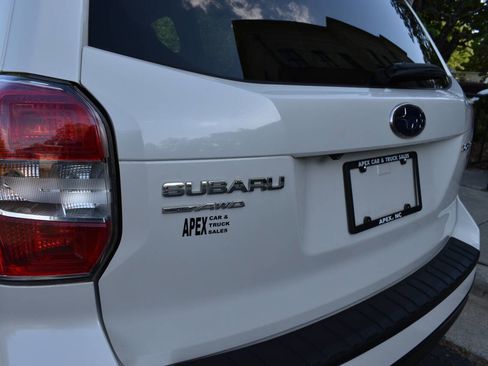 Used 2016 Subaru Forester 2.5i Touring w/ Eyesight & Navigation System image 32