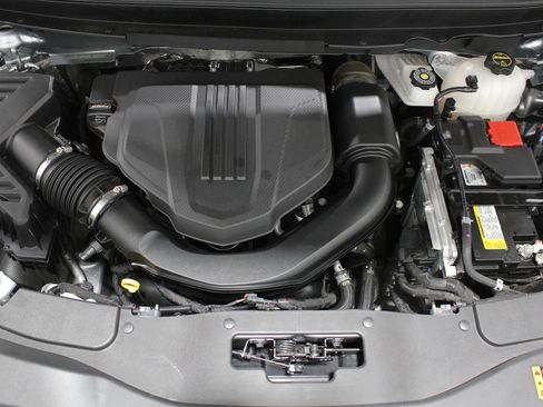 Certified 2024 Chevrolet Traverse LT w/ LPO, Floor Liner Package image 23