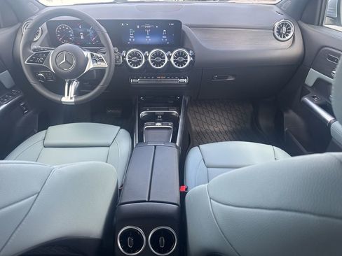 Used 2026 Mercedes-Benz GLA 250 image 8
