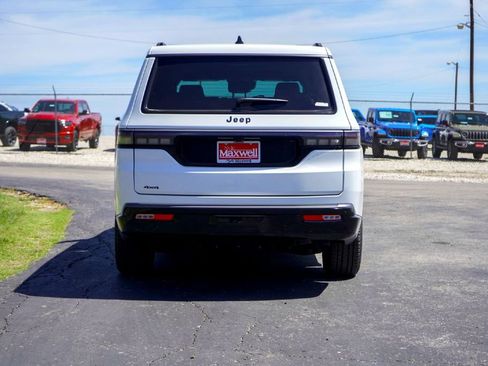 New 2026 Jeep Grand Wagoneer L Limited AWD/4WD image 7
