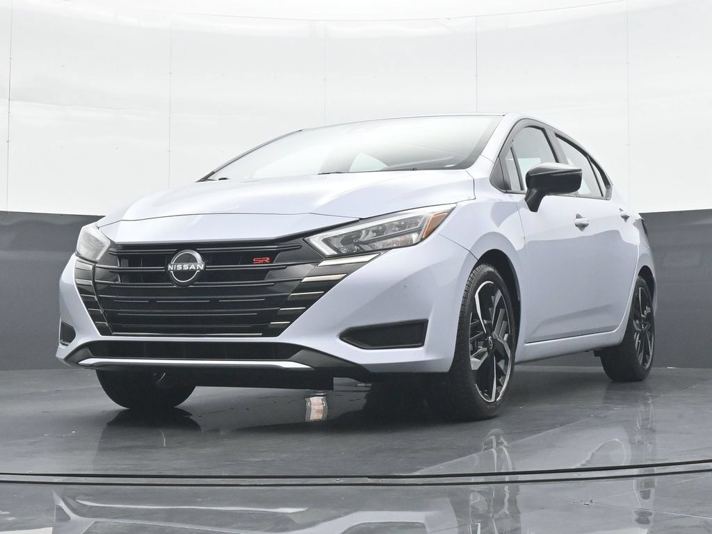 Used 2024 Nissan Versa SR FWD image 26