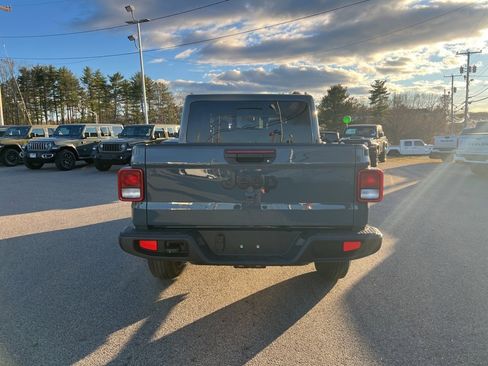 New 2026 Jeep Gladiator Sport image 6