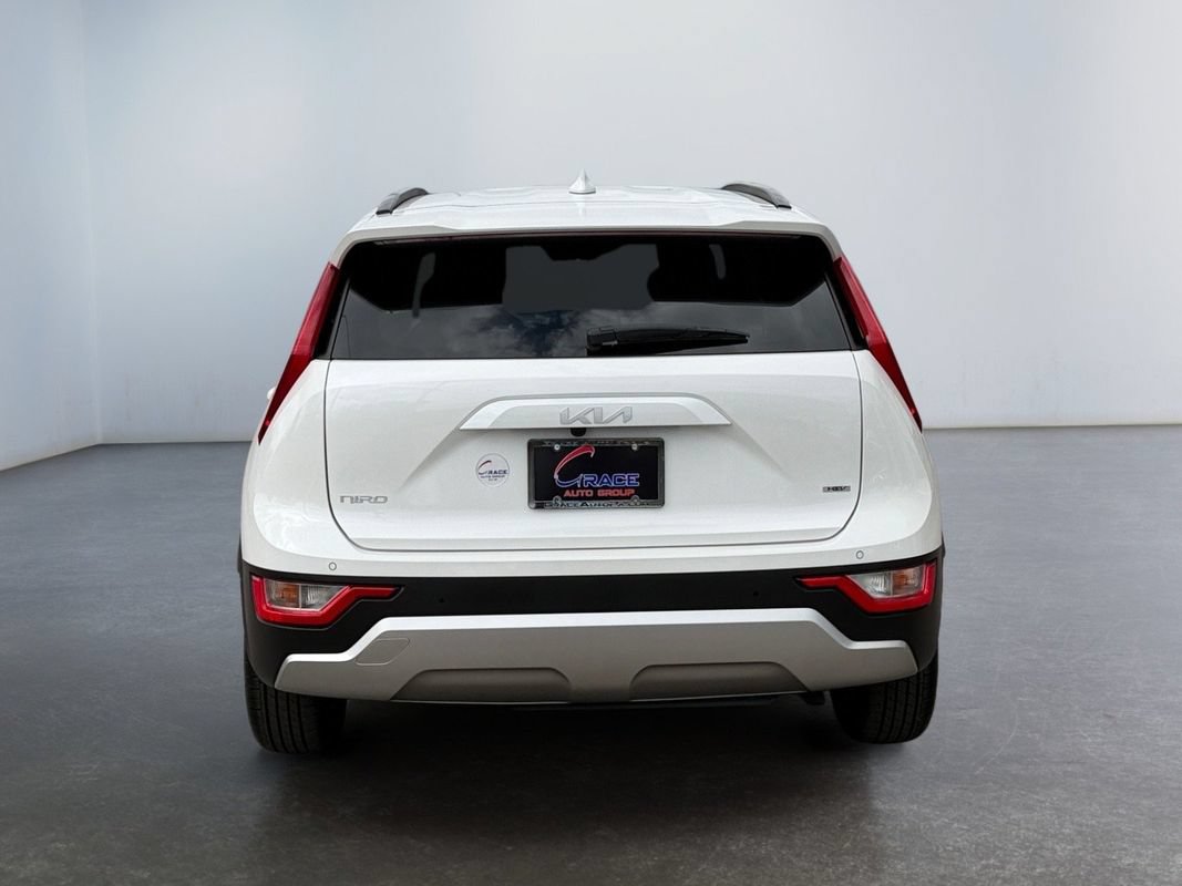 Used 2023 Kia Niro EX FWD image 6