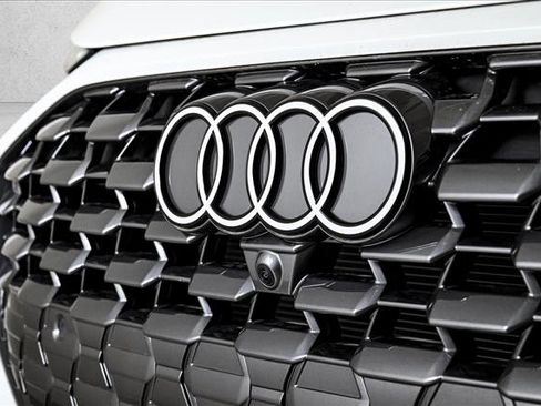 New 2025 Audi Q5 Premium Plus image 3