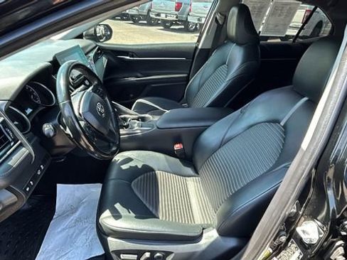 Used 2022 Toyota Camry SE FWD image 17