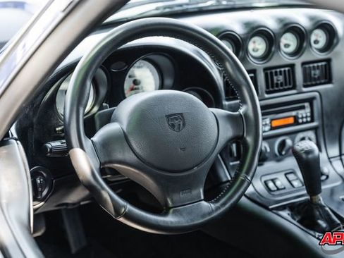 Used 1996 Dodge Viper GTS image 6