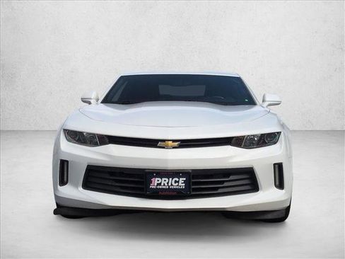 Used 2018 Chevrolet Camaro LT w/ Technology Package image 2