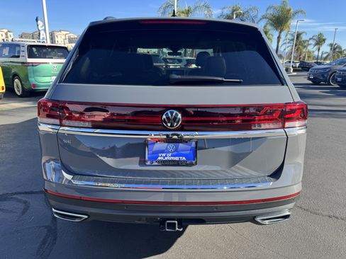 Certified 2025 Volkswagen Atlas SE w/ Panoramic Sunroof Package image 9