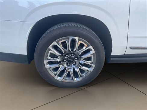 Used 2024 GMC Yukon XL Denali Ultimate AWD/4WD image 67