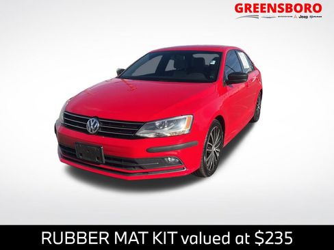 Used 2016 Volkswagen Jetta Sport image 1
