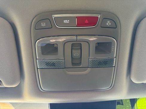 Used 2023 Kia Telluride EX image 16